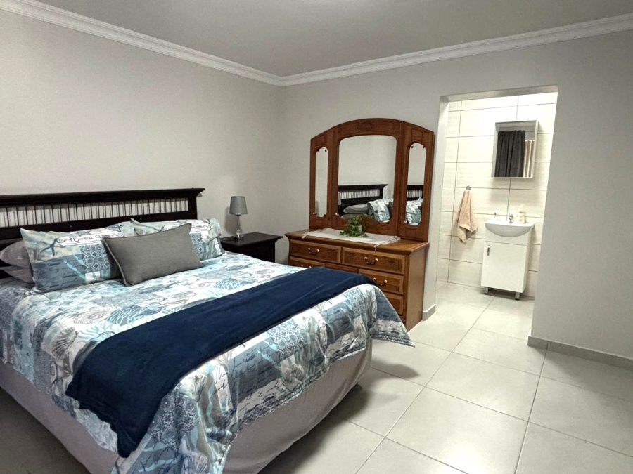 3 Bedroom Property for Sale in Dana Bay Western Cape